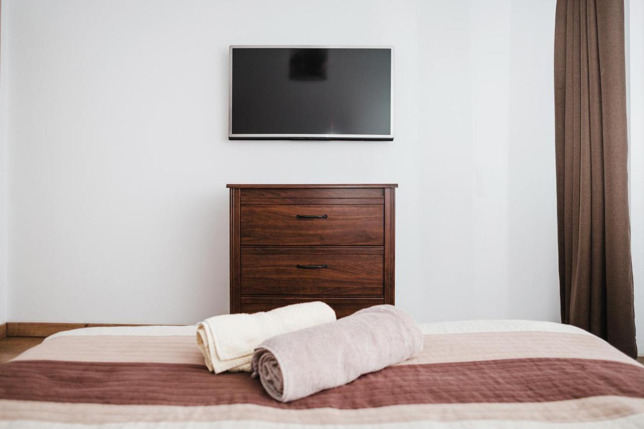 City View Apartment With Free Parking Cluj-Napoca Exterior photo